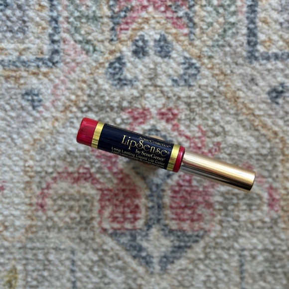 Lipsense strawberry shortcake. Muted Bright Pink w. Touch of red. - Picture 3 of 8